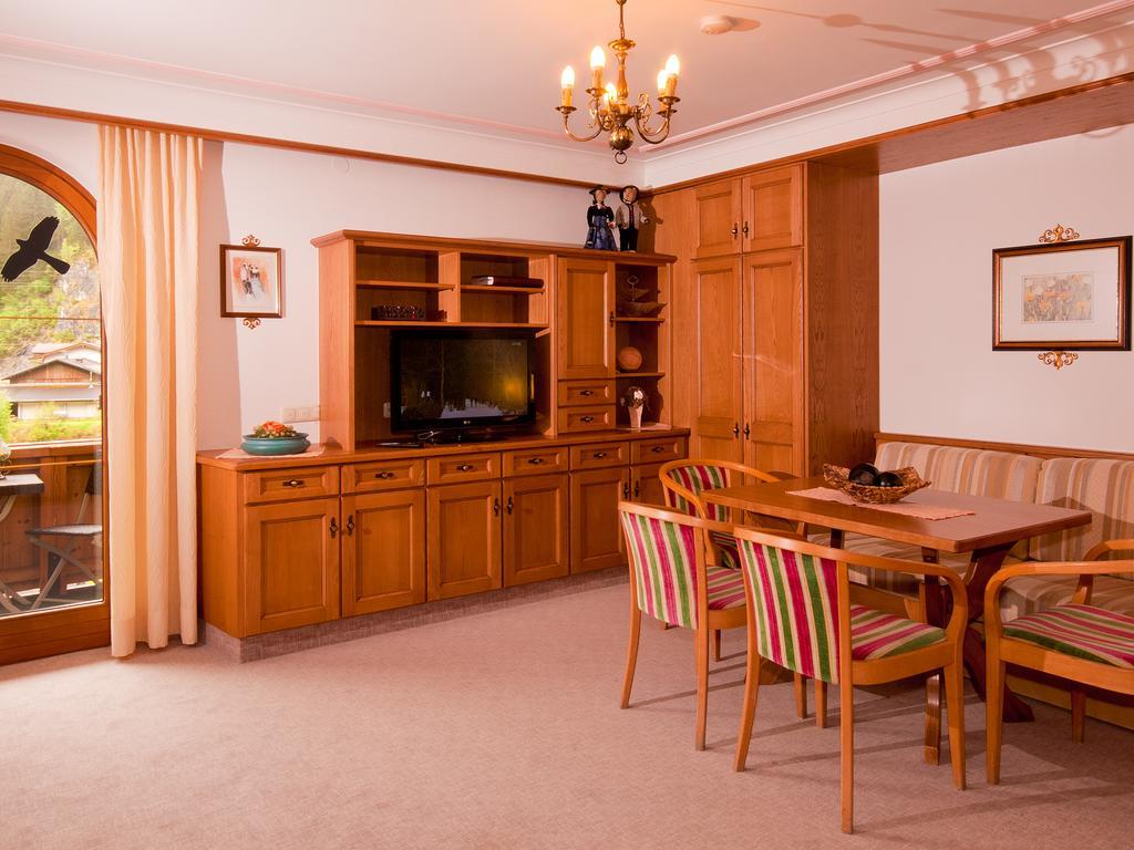 Adlerhorst , Gstan 31 Apartment Finkenberg Bilik gambar